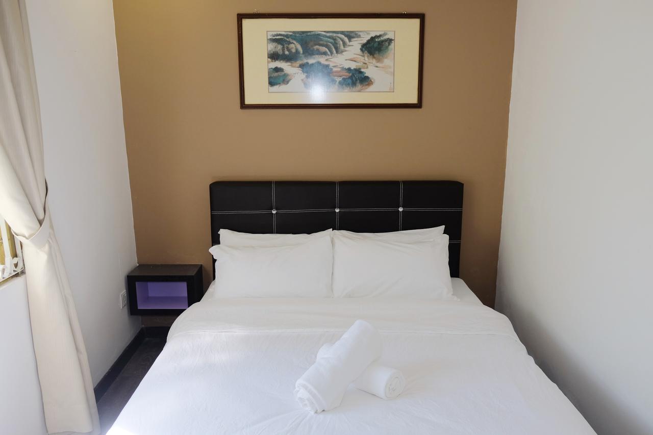 Natol Homestay - London Kuching Exterior photo