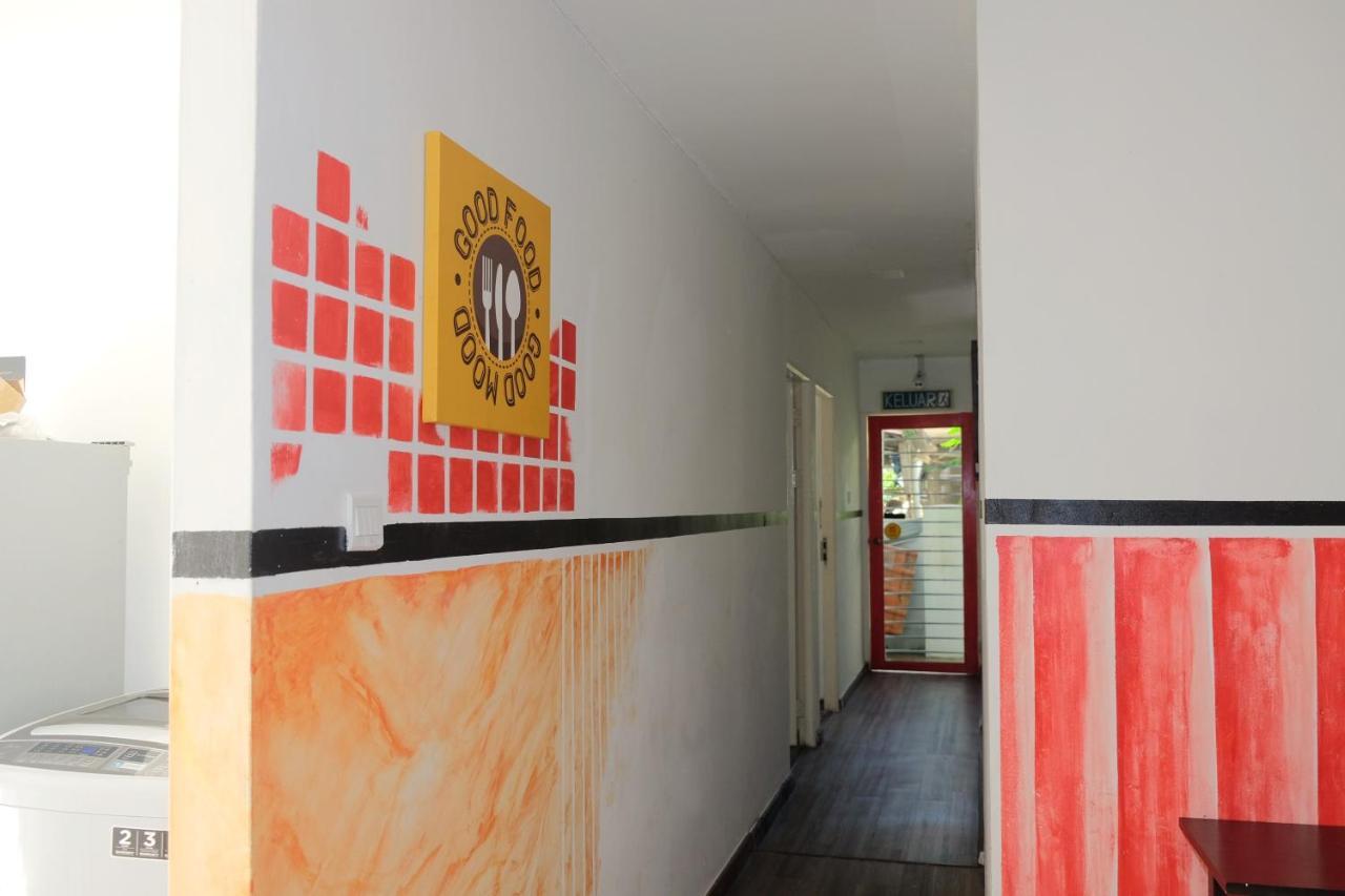 Natol Homestay - London Kuching Exterior photo