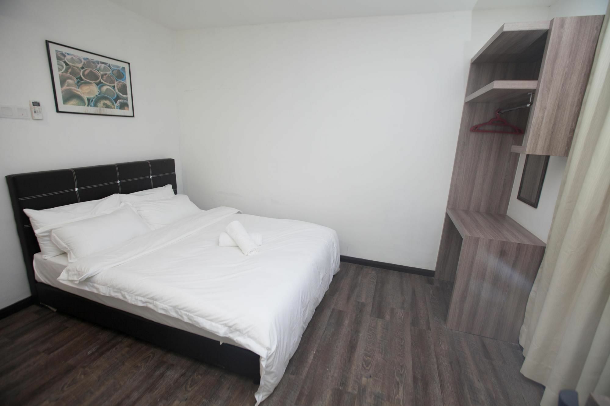 Natol Homestay - London Kuching Exterior photo