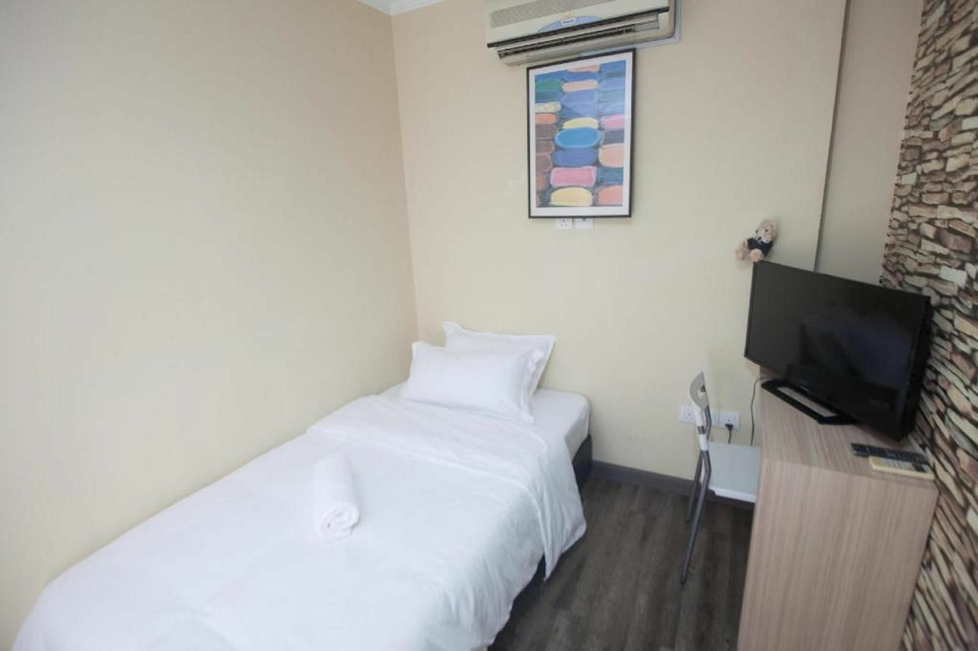 Natol Homestay - London Kuching Exterior photo