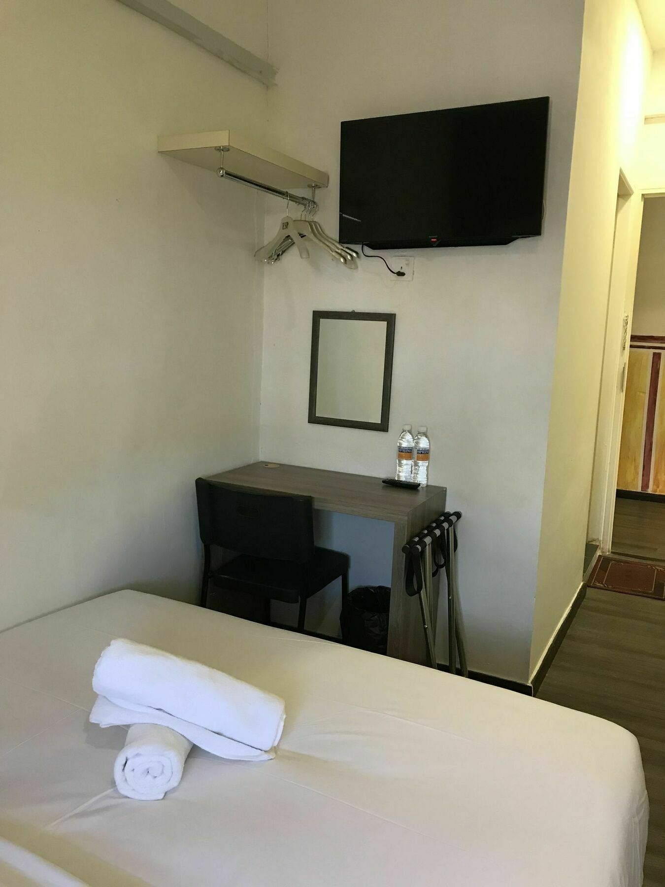 Natol Homestay - London Kuching Exterior photo