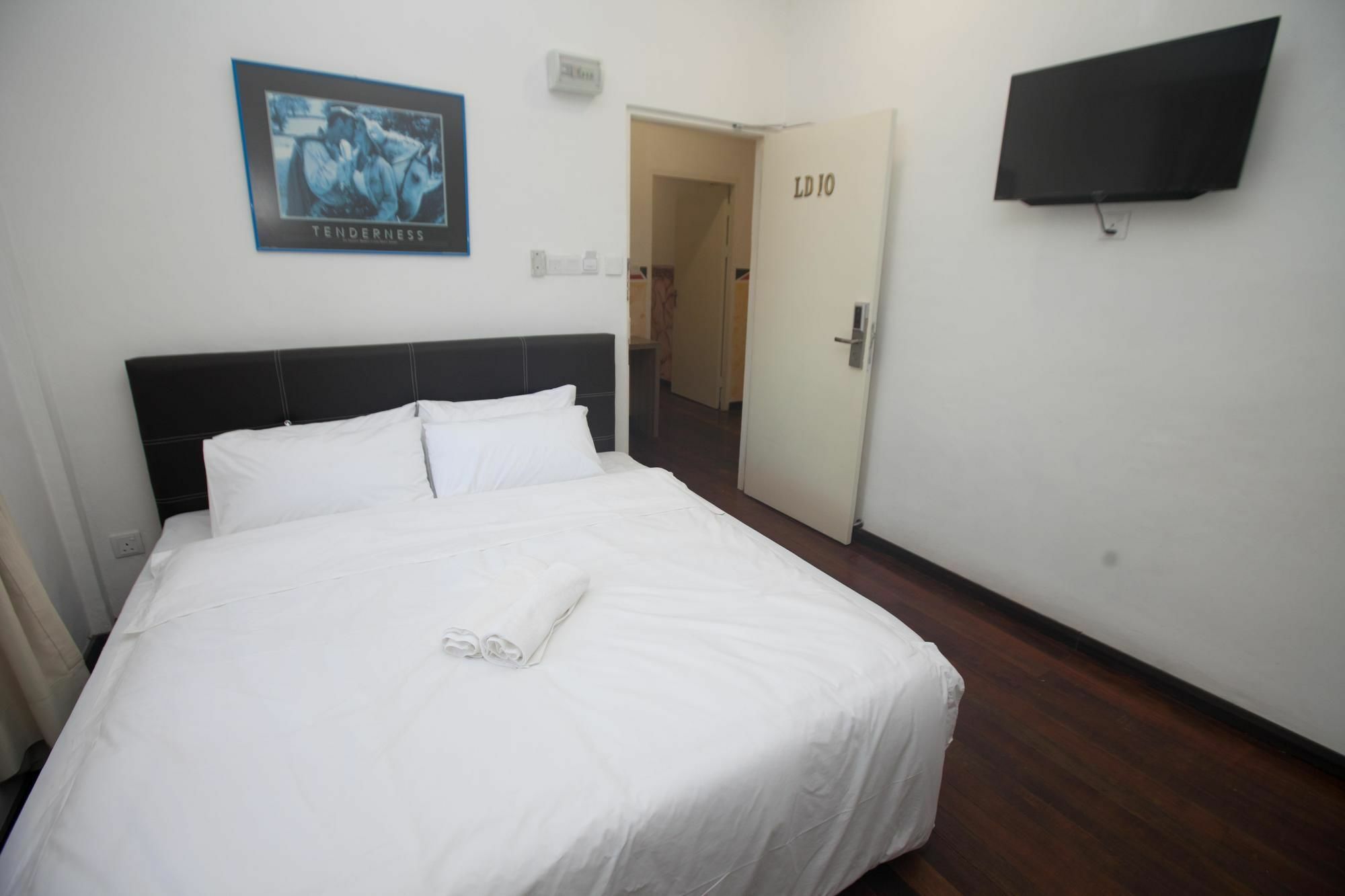 Natol Homestay - London Kuching Exterior photo