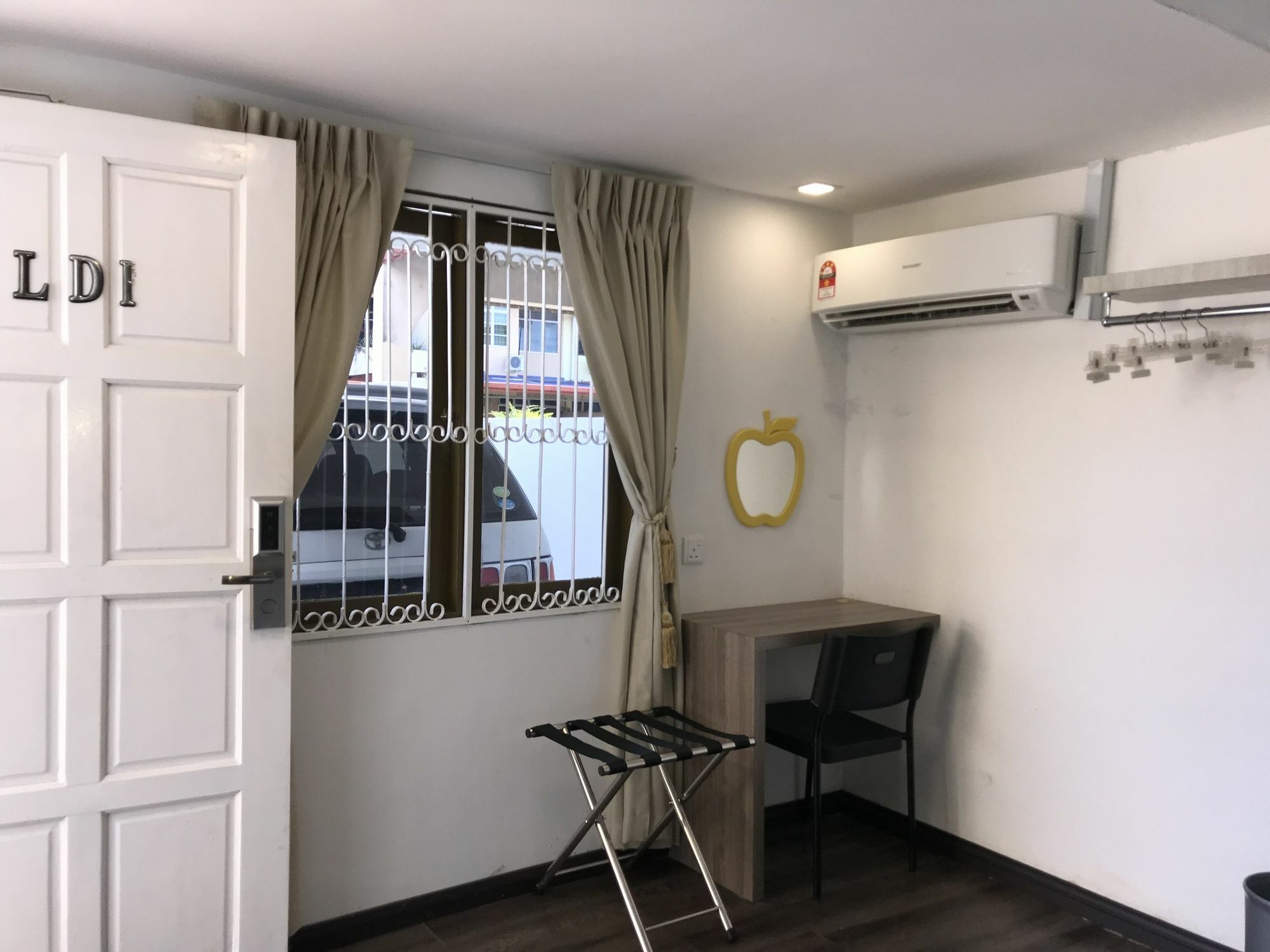 Natol Homestay - London Kuching Exterior photo