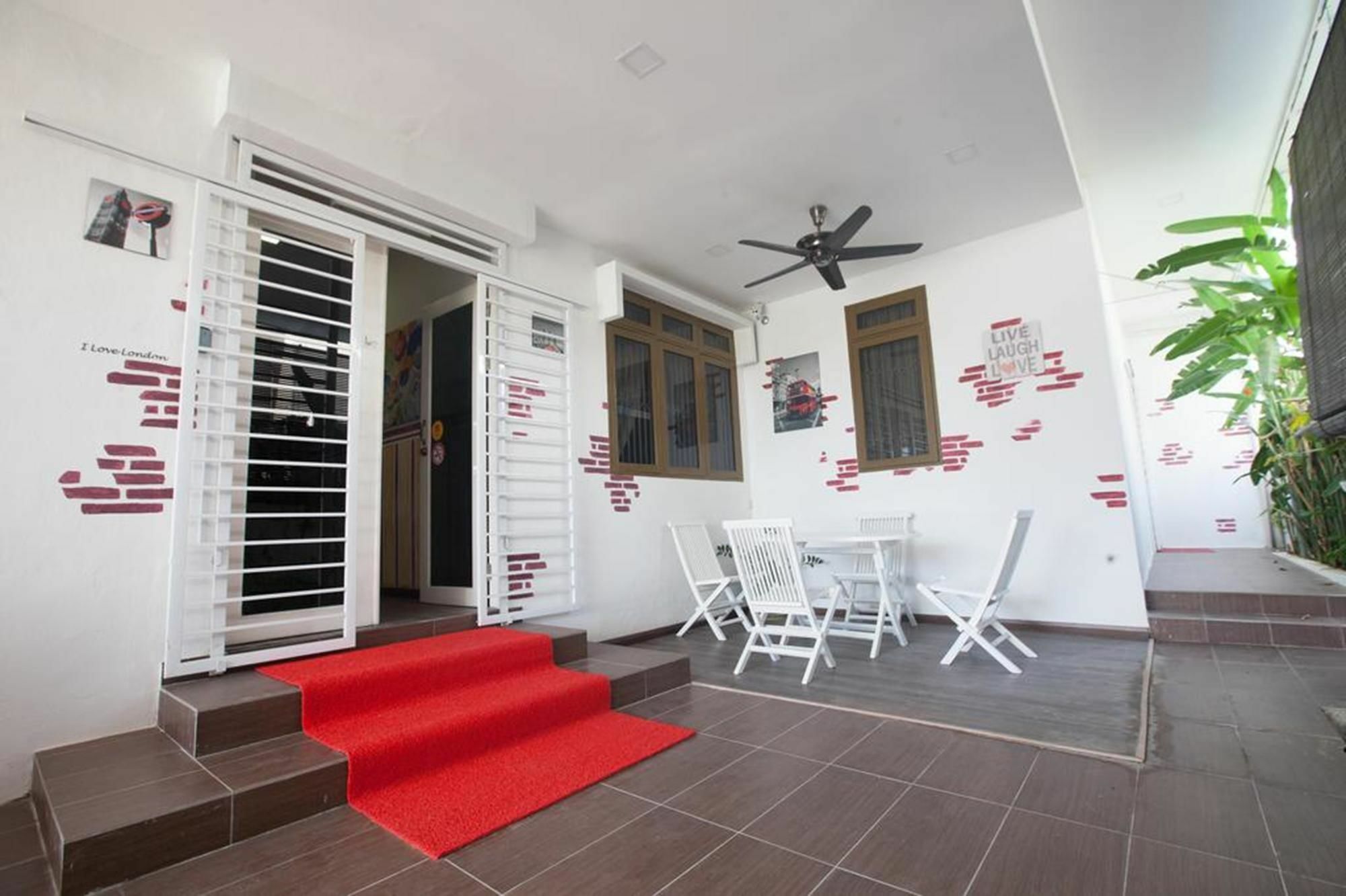 Natol Homestay - London Kuching Exterior photo
